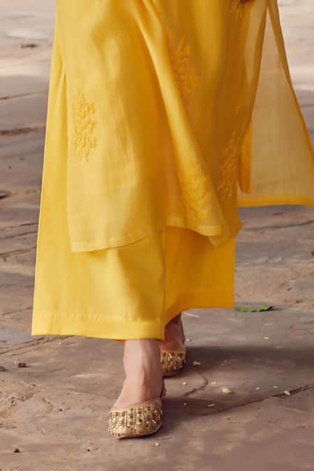Charu Makkar_Yellow , , Straight Floral Kurta And Palazzo Set _Online_at_Aza_Fashions