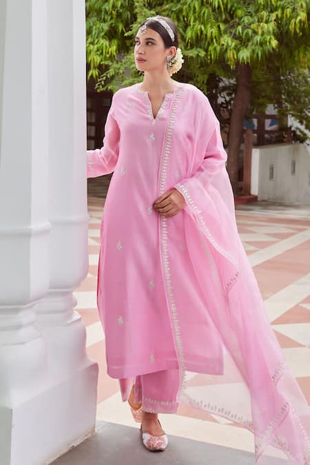 Buy_Charu Makkar_Pink Chanderi Silk Embroidery Split V-neck Floral Resham Kurta And Palazzo Set _Online_at_Aza_Fashions