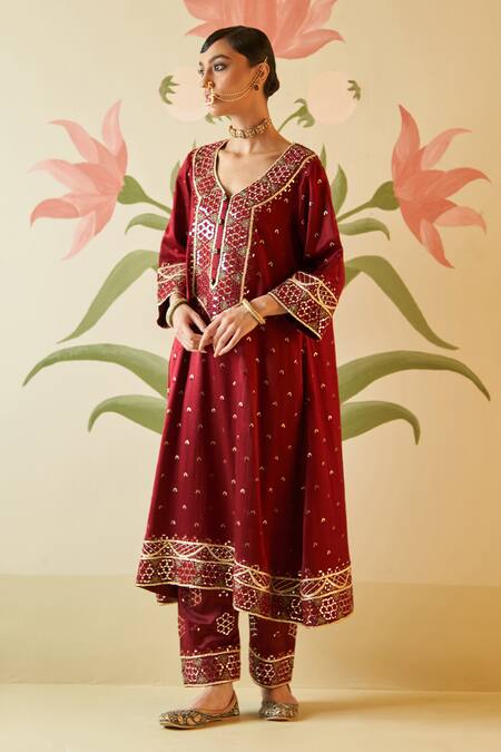 Angad Singh Maroon Satin, Silk, Crepe Embroidery, Mirrors V-neck Zari Choga Pant Set at Aza Fashions Angad Singh_Maroon Satin, Silk, Crepe Embroidery, Mirrors V-neck Zari Choga Pant Set _at_Aza_Fashions