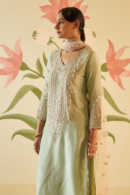 Shop Angad Singh Green Tissue, Crepe Zari, Sequins, Floral Zardozi Embroidered Kurta Pant Set Online at Aza Fashions Shop_Angad Singh_Green Tissue, Crepe Zari, Sequins, Floral Zardozi Embroidered Kurta Pant Set _Online_at_Aza_Fashions