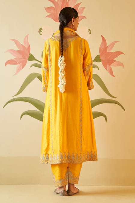 Angad Singh Chanderi Zari Embroidered Kurta Pant Set 