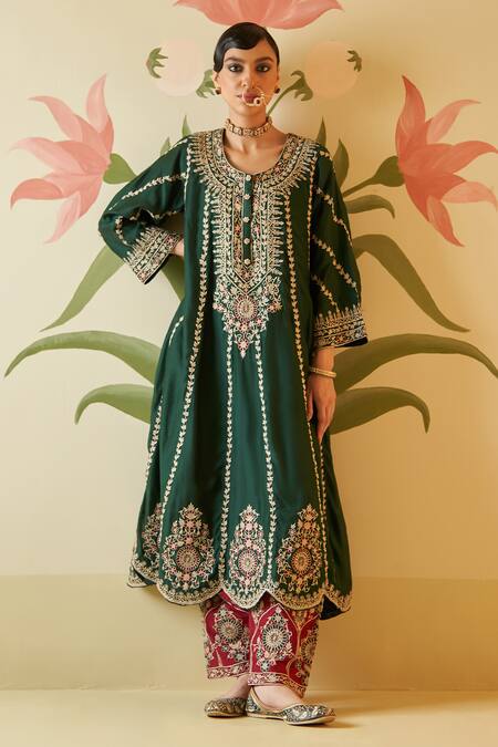 Angad Singh Green Silk, Crepe Embroidery, Zari Round Neck Floral Thread Kurta Pant Set Online at Aza Fashions Angad Singh_Green Silk, Crepe Embroidery, Zari Round Neck Floral Thread Kurta Pant Set _Online_at_Aza_Fashions