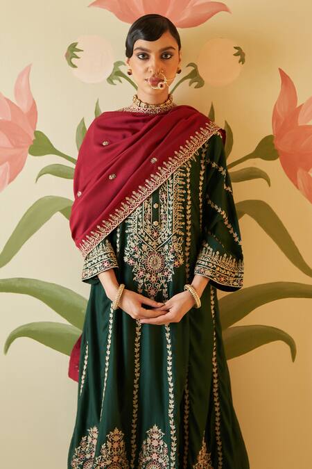 Buy Angad Singh Green Silk, Crepe Embroidery, Zari Round Neck Floral Thread Kurta Pant Set Buy_Angad Singh_Green Silk, Crepe Embroidery, Zari Round Neck Floral Thread Kurta Pant Set