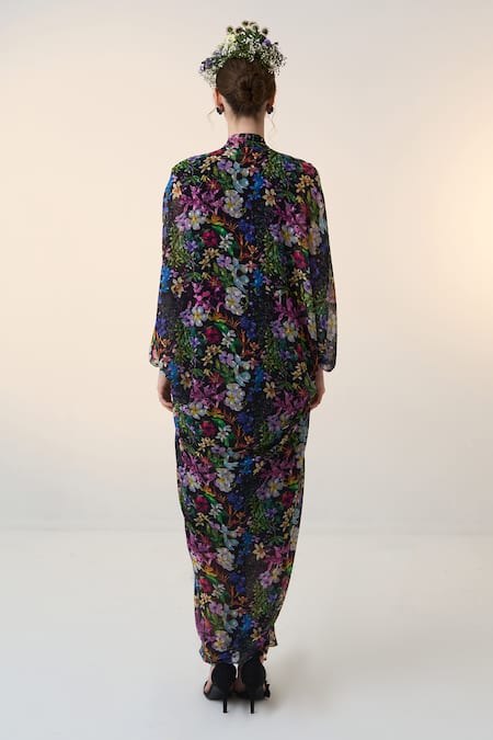 Shop Dania Siddiqui Black Chiffon V-neck Floral Print Kimono Sleeve Kaftan at Aza Fashions Shop_Dania Siddiqui_Black Chiffon V-neck Floral Print Kimono Sleeve Kaftan _at_Aza_Fashions