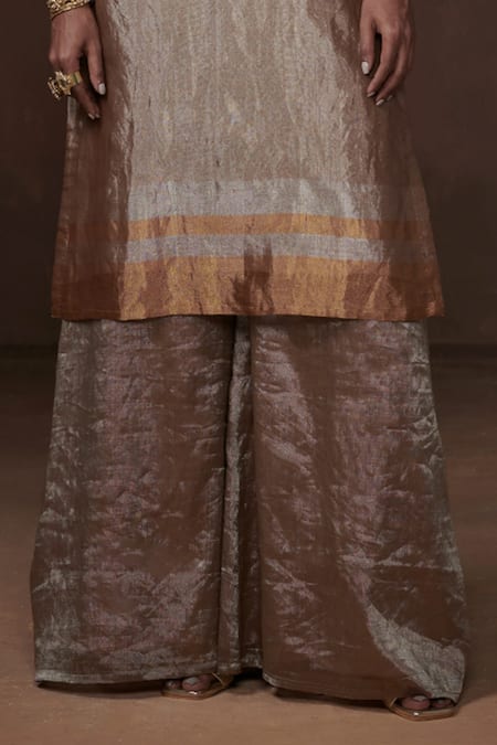 Buy_Dressfolk_Silver Tissue V-neck Stripe Kurta Set_Online_at_Aza_Fashions