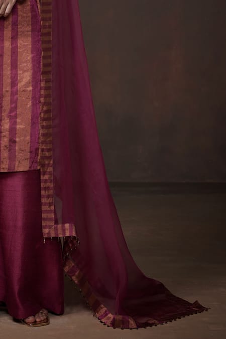 Dressfolk_Magenta Tissue Round Neck Metallic Stripe Kurta Set _at_Aza_Fashions