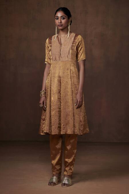 Buy Dressfolk Gold Tissue Mandarin Collar Solid Anarkali Set With Pant at Aza Fashions Buy_Dressfolk_Gold Tissue Mandarin Collar Solid Anarkali Set With Pant_at_Aza_Fashions