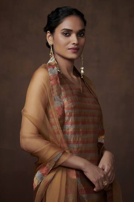 Dressfolk_Gold Tissue V-neck Metallic Stripe Kurta Set_Online_at_Aza_Fashions