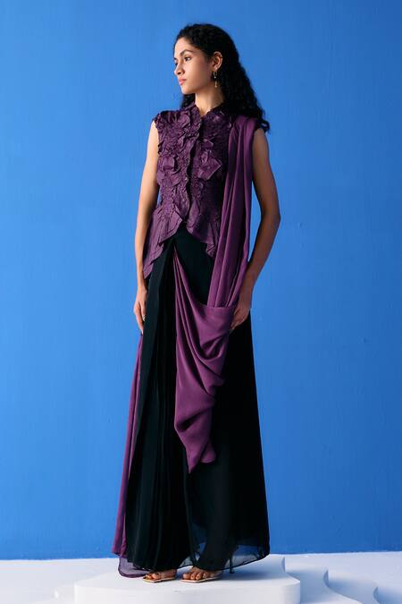 Buy Pleats By Aruni Black Chiffon Embroidery Two Tone Pre-draped Saree Online at Aza Fashions Buy_Pleats By Aruni_Black Chiffon Embroidery Two Tone Pre-draped Saree_Online_at_Aza_Fashions