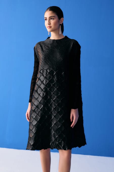 Pleats By Aruni_Black Polyester Round Neck Mermaid Scales Textured Midi Dress_at_Aza_Fashions