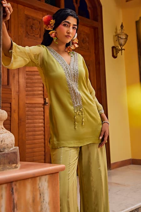 Buy_1999ad By Amita & Deepak_Green Organza Tassels, Embroidery, Sequins V-neck Placket Kurta With Pant _Online_at_Aza_Fashions