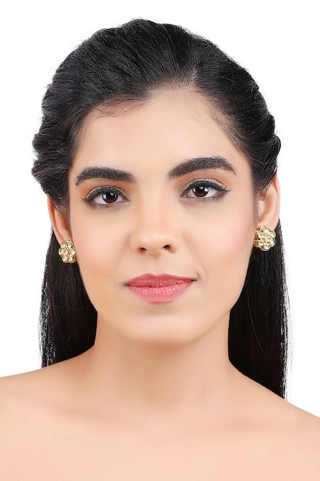 Aakarsha By Ajay_Gold Plated Kundan Embellished Flower Stud Earrings_Online_at_Aza_Fashions