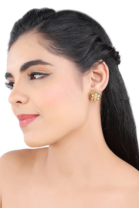Buy_Aakarsha By Ajay_Gold Plated Kundan Embellished Flower Stud Earrings_Online_at_Aza_Fashions