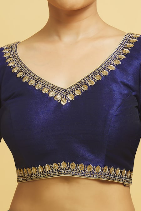 Samyukta Singhania_Blue Silk Embroidery V-neck Floral Blouse _at_Aza_Fashions