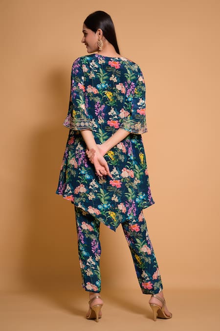 Shop Seams Pret And Couture Blue Crepe Printed Floral V Neck Mahnoor Kurta And Pant Set at Aza Fashions Shop_Seams Pret And Couture_Blue Crepe Printed Floral V Neck Mahnoor Kurta And Pant Set _at_Aza_Fashions