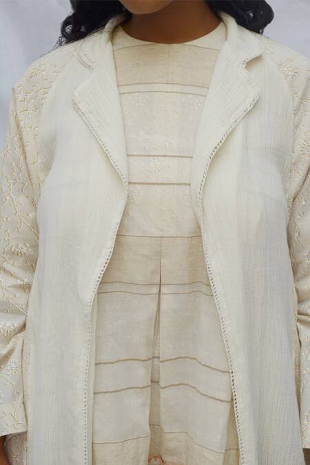 Ahmev Ivory Kota Doria Collared Raglan Sleeves Flora Vine Print Jacket Online at Aza Fashions Ahmev_Ivory Kota Doria Collared Raglan Sleeves Flora Vine Print Jacket _Online_at_Aza_Fashions