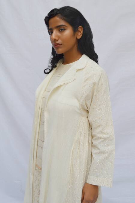 Shop Ahmev Ivory Kota Doria Collared Raglan Sleeves Flora Vine Print Jacket Online at Aza Fashions Shop_Ahmev_Ivory Kota Doria Collared Raglan Sleeves Flora Vine Print Jacket _Online_at_Aza_Fashions