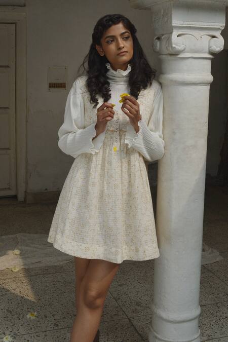 Ahmev Ivory Kota Doria, Cotton Round Neck Checkered Tulip Garden Pattern Dress Online at Aza Fashions Ahmev_Ivory Kota Doria, Cotton Round Neck Checkered Tulip Garden Pattern Dress _Online_at_Aza_Fashions