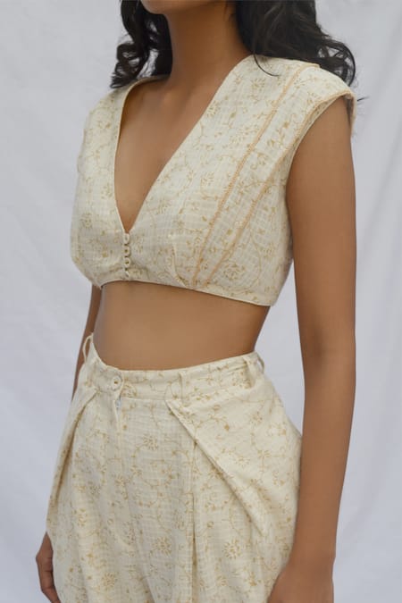 Buy Ahmev Ivory Kota Doria, Cotton Plunge Neck Buttercup Flora Pattern V Top Online at Aza Fashions Buy_Ahmev_Ivory Kota Doria, Cotton Plunge Neck Buttercup Flora Pattern V Top _Online_at_Aza_Fashions
