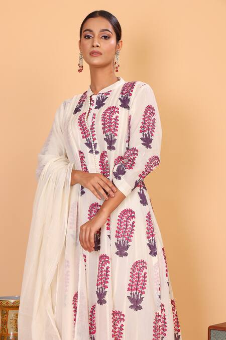 Nazar By Indu_White Cotton Embroidery Mandarin Collar Block Print Anarkali Pant Set _at_Aza_Fashions