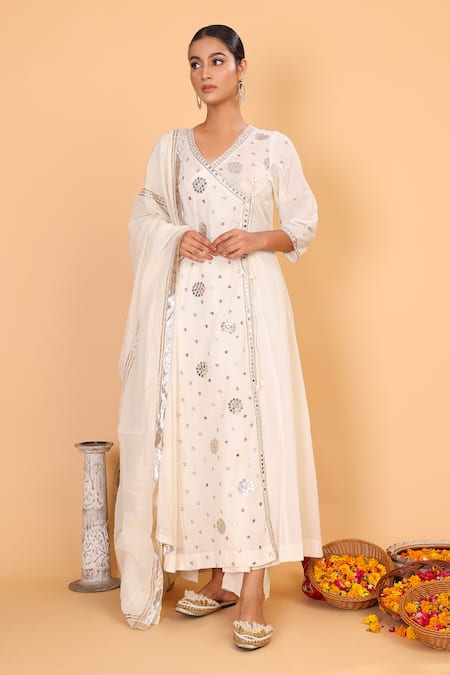 Buy_Nazar By Indu_Off White Cotton Mirrors V-neck Work Angrakha And Pant Set _Online_at_Aza_Fashions