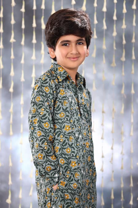 Buy_Littlecheer_Grey Cotton Embroidery Floral Jaal Print Kurta With Pant _Online_at_Aza_Fashions