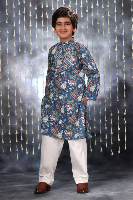 Shop Littlecheer Blue Cotton Gota Patti Botanic Print Kurta With Pant at Aza Fashions Shop_Littlecheer_Blue Cotton Gota Patti Botanic Print Kurta With Pant _at_Aza_Fashions