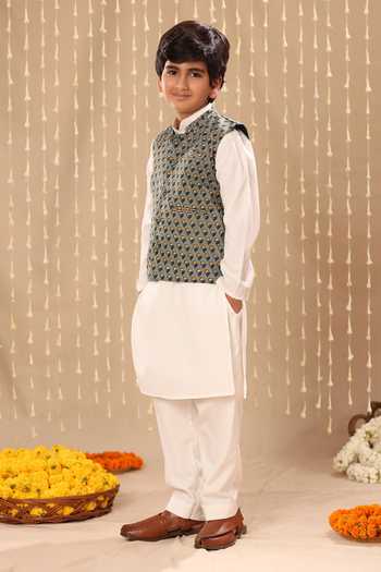 Buy_Littlecheer_Gray Cotton Floral Bud Print Bundi Kurta Set _Online_at_Aza_Fashions
