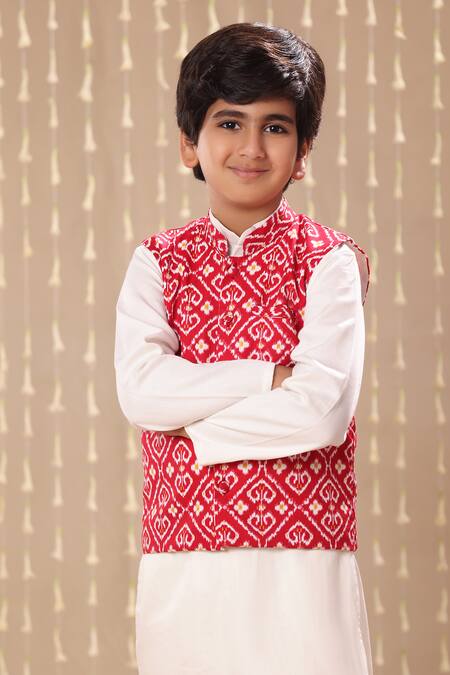 Buy Littlecheer Red Cotton Jaipuri Ikat Handblock Jacket Online at Aza Fashions Buy_Littlecheer_Red Cotton Jaipuri Ikat Handblock Jacket _Online_at_Aza_Fashions