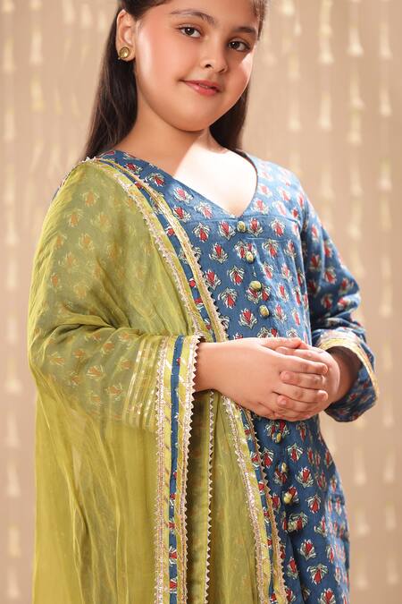 Women's jaipuri straight cotton suit set - Pomcha Jaipur | Neck designs for  suits, Kurti back neck designs, Kurta neck design