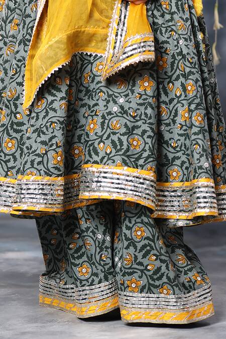 Shop_Littlecheer_Grey Cotton Gota Patti Jaipuri Lily Bloom Print Angarkha Kurta Palazzo Set _Online_at_Aza_Fashions