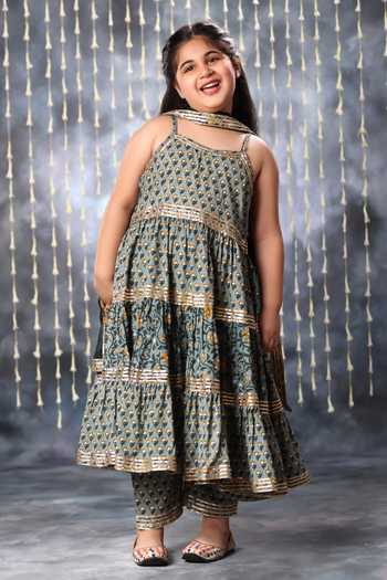Shop_Littlecheer_Grey Cotton, Chiffon Gota Patti Jaipuri Flora Buti Print Anarkali Pant Set _Online_at_Aza_Fashions