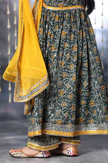 Littlecheer Grey Cotton, Chiffon Gota Patti Jaipuri Lily Garden Print Anarkali Pant Set at Aza Fashions Littlecheer_Grey Cotton, Chiffon Gota Patti Jaipuri Lily Garden Print Anarkali Pant Set _at_Aza_Fashions