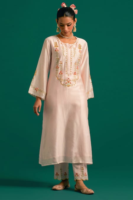 Anantaa by Roohi Silk Chanderi Placement Embroidered Kurta With Pant 