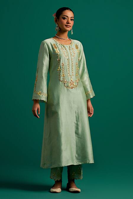 Anantaa By Roohi Green Silk, Chanderi Embroidery, Sequins Round Thread Placement Kurta With Pant at Aza Fashions Anantaa By Roohi_Green Silk, Chanderi Embroidery, Sequins Round Thread Placement Kurta With Pant _at_Aza_Fashions