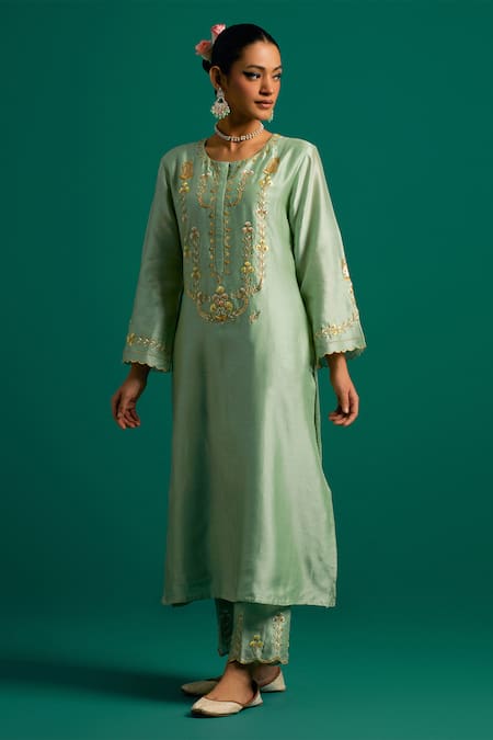 Buy_Anantaa By Roohi_Green Silk, Chanderi Embroidery, Sequins Round Kurta Set With Contrast Dupatta 