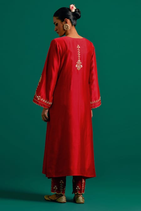 Shop_Anantaa By Roohi_Red Silk, Chanderi Embroidery, Sequins Round Neck Placed Blossom Kurta Pant Set _at_Aza_Fashions