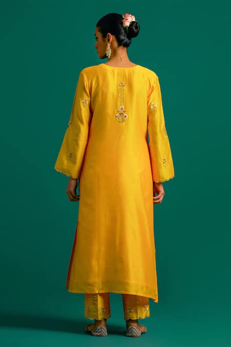 Shop Anantaa By Roohi Yellow Silk, Chanderi Embroidery Round Neck Placed Thread Kurta With Pant at Aza Fashions Shop_Anantaa By Roohi_Yellow Silk, Chanderi Embroidery Round Neck Placed Thread Kurta With Pant _at_Aza_Fashions