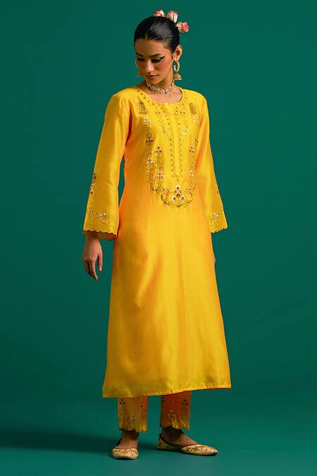 Shop_Anantaa By Roohi_Yellow Silk, Chanderi Embroidery, Sequins Round Placed Thread Kurta Pant Set 