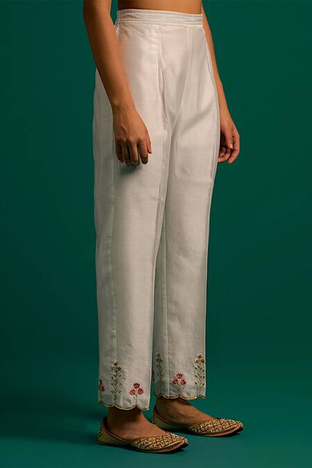 Anantaa By Roohi Off White Silk, Chanderi Embroidery Round Placed Floral Thread Kurta With Pant Online at Aza Fashions Anantaa By Roohi_Off White Silk, Chanderi Embroidery Round Placed Floral Thread Kurta With Pant _Online_at_Aza_Fashions