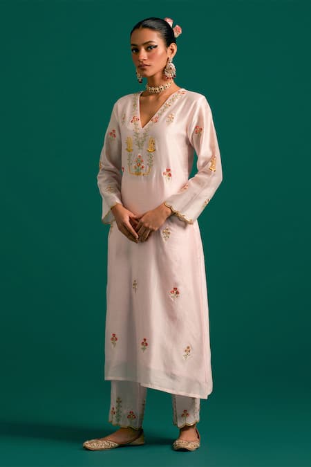 Anantaa By Roohi Pink Silk, Chanderi Cut Work, Sequins, Embroidery V-neck Hand Kurta And Pant Set at Aza Fashions Anantaa By Roohi_Pink Silk, Chanderi Cut Work, Sequins, Embroidery V-neck Hand Kurta And Pant Set _at_Aza_Fashions