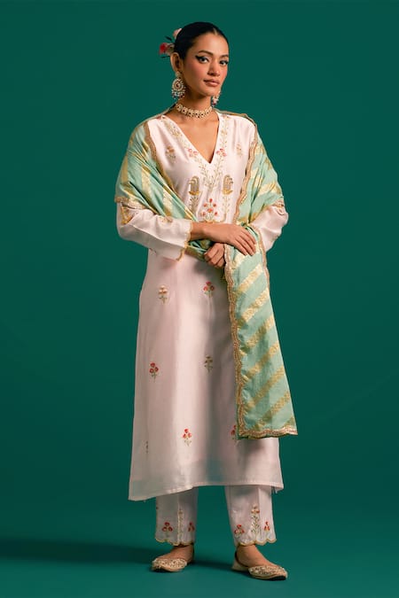 Anantaa by Roohi Hand Embroidered Kurta Pant Set 