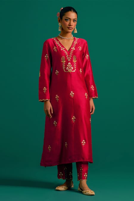 Anantaa by Roohi Red Silk Chanderi Hand Embroidered Sequins V Neck Kurta And Pant Set 