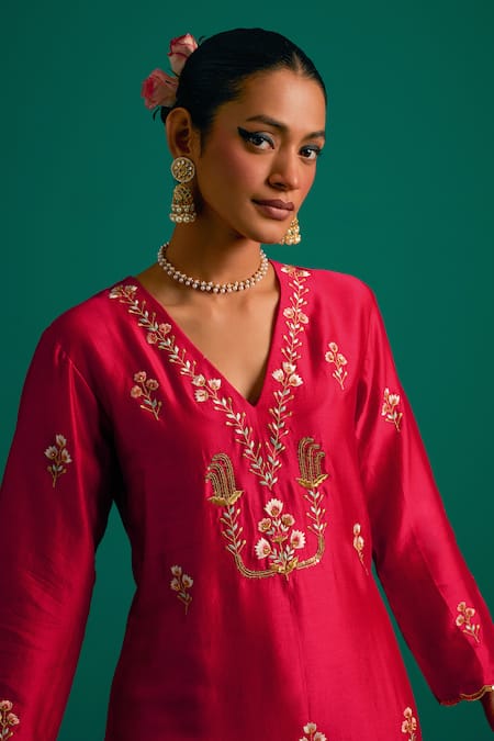 Anantaa By Roohi_Red Silk, Chanderi Sequins, Cut Work, Embroidery V-neck Hand Kurta Pant Set _at_Aza_Fashions
