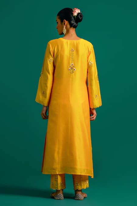 Shop Anantaa By Roohi Yellow Silk, Chanderi Sequins, Cut Work, Embroidery V-neck Kurta And Pant Set at Aza Fashions Shop_Anantaa By Roohi_Yellow Silk, Chanderi Sequins, Cut Work, Embroidery V-neck Kurta And Pant Set _at_Aza_Fashions