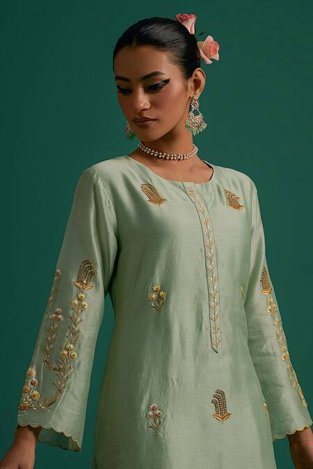 Buy_Anantaa By Roohi_Green Silk, Chanderi Sequins, Cut Work, Embroidery Resham Hand Kurta Pant Set 
