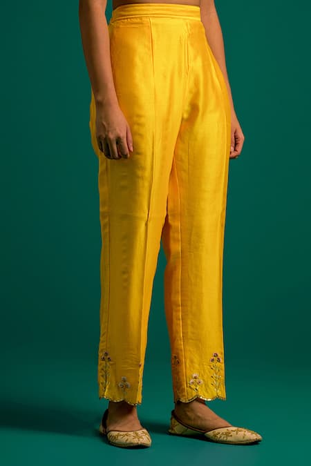 Anantaa By Roohi_Yellow Silk, Chanderi Sequins, Embroidery Split V-neck Hand Kurta And Pant Set _Online_at_Aza_Fashions