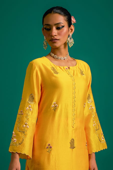 Anantaa By Roohi_Yellow Silk, Chanderi Sequins, Embroidery Split V-neck Hand Kurta And Pant Set _at_Aza_Fashions