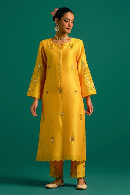 Buy_Anantaa By Roohi_Yellow Chanderi, Silk Sequins, Cut Work, Embroidery Split Hand Kurta Pant Set _Online_at_Aza_Fashions