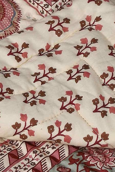 Buy_Ritu Kumar_White Cotton Voil Printed Lavana Quilt_Online_at_Aza_Fashions